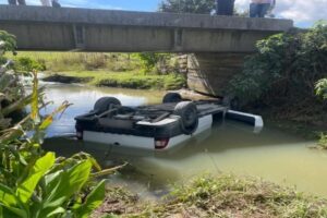 Motorista morre após carro cair em ribeirão em Agronômica (SC)