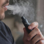 Projeto endurece regras e mira proibição da venda e fabricação de cigarros eletrônicos no país