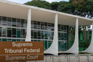 STF: Gilmar Mendes sugere adiar sessão sobre conduta de Moraes