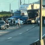 Acidente com vários veículos provoca fila de 6 km na BR-101 em Penha