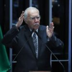 Ex-presidente José Sarney é internado com quadro de pneumonia