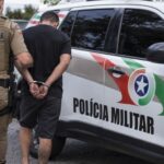 Homem com mandado por dívida de pensão alimentícia é preso em Brusque