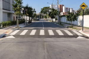 CÂMARA MUNICIPAL: Faixa elevada é solicitada para ampliar segurança de pedestres na Av. Getúlio Vargas