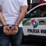 Homem é preso após descumprir medida protetiva e entrar na casa da ex em Brusque