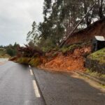 Deslizamentos e alagamento atingem rodovias estaduais em Santa Catarina