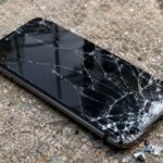 Homem é condenado a indenizar mulher após agressão e destruição de celular em SC