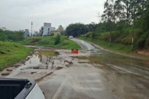 Defesa Civil registra 14 ocorrências após passagem de frente fria por Brusque