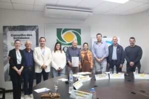 Conselho das Entidades entrega pleitos de Brusque e região para candidatos a deputado estadual e federal