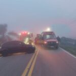 Colisão termina com carro tombado fora da pista em São Bento do Sul (SC)