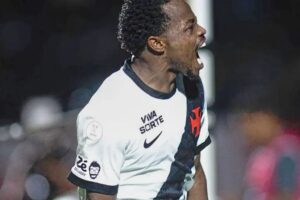 Vasco e Palmeiras avançam e se enfrentam na semi da Copa do Brasil