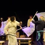 “Feira Brasil” transforma cotidiano de feirantes em espetáculo teatral