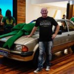 Havan presenteia colaborador com carro por 40 anos de empresa