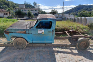 GTB intensifica ações contra veículos abandonados em vias públicas de Brusque
