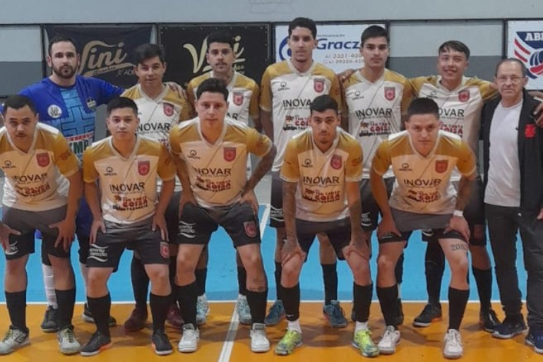 Quatro jogos e 17 gols marcam abertura do Campeonato de Futsal Série Prata