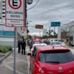 GTB atende denúncia e fiscaliza uso irregular de vaga especial