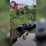 Motorista passa mal ao volante e carro capota na BR-280