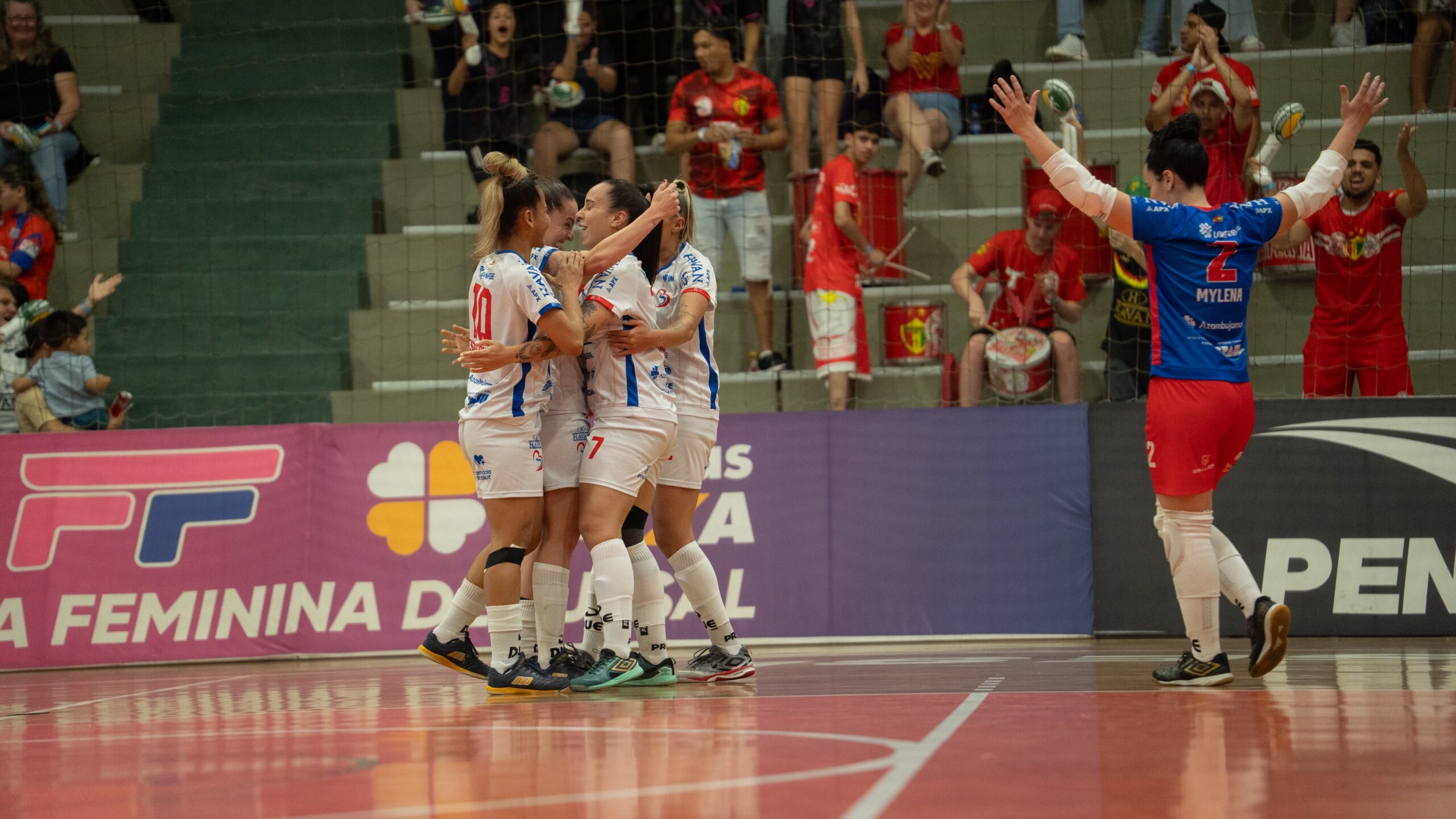 Barateiro Havan encerra participação histórica na Liga Feminina de Futsal entre as quatro melhores equipes do Brasil