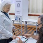 Mais de 5,7 milhões de pessoas poderão votar em SC no domingo (25)
