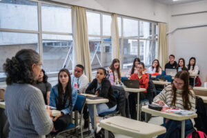 Universidade Gratuita e Fumdesc: prazo para renovar cadastro termina às 19h desta quinta