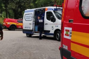 Criança é resgatada inconsciente após afogamento em piscina de hotel em Gaspar