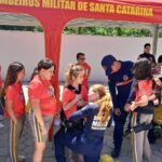 Bombeiros Mirins participam de atividades na sede da guarnição de Brusque