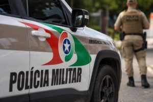 Homem armado com faca invade residência e assalta moradora no Jardim Maluche