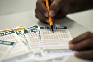 Apostas de Brusque e Guabiruba acertam a quadra da Mega-Sena