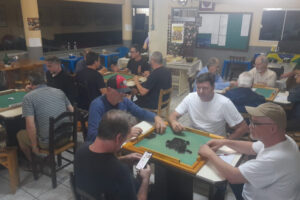 Campeonato Municipal de Dominó de Brusque tem rodada com 12 partidas em dois bairros