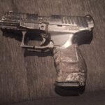 Homem tenta roubar carro com arma falsa, entra em luta corporal e é detido por populares em Gaspar