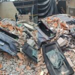 Casa de moradora de Brusque desaba ao lado de prédio em construção em Itapema