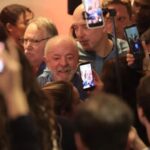 Lula agradece votos e diz que teve de vencer intromissão vinda de fora
