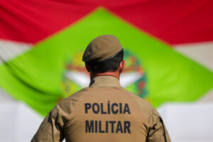 PMSC publica editais para concurso de soldados e seleção de profissionais da saúde