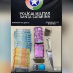 Suspeito de tráfico é preso com drogas, dinheiro e balança em Brusque
