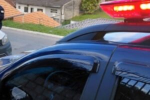 GTB segue registrando motoristas na contra-mão da rua Rua Ivandro Bruns