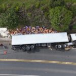 Caminhão tomba na SC-350 e deixa rodovia parcialmente interditada