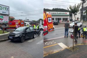 Motociclista é lançada sobre carro e bate a cabeça em acidente em Guabiruba